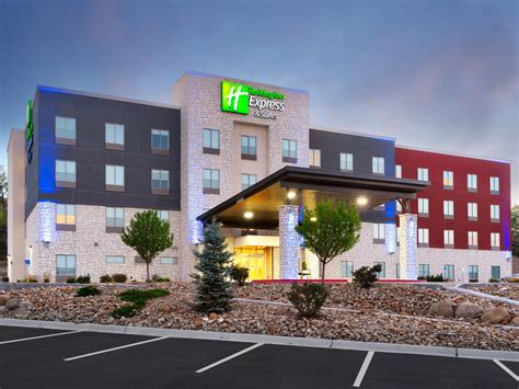 holiday inn express and suites